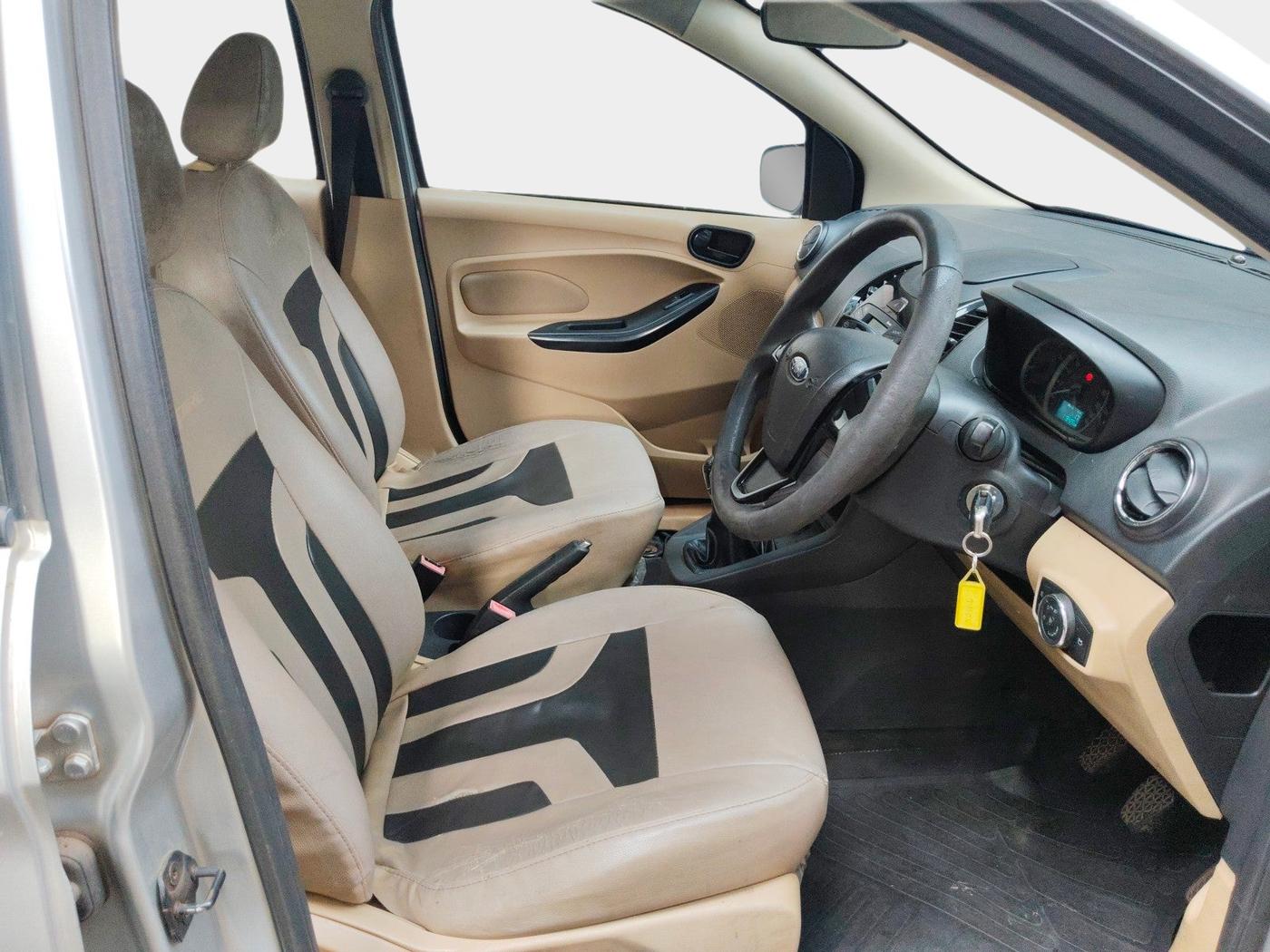 2018 Ford Figo Aspire TITANIUM 1.2 PETROL, Petrol, Manual, 1,19,642 km, interior