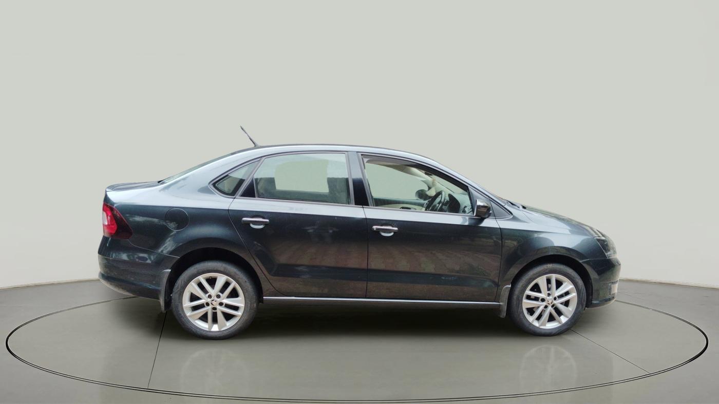 2018 Skoda Rapid STYLE 1.6 MPI, Petrol, Manual, 1,21,740 km, exterior