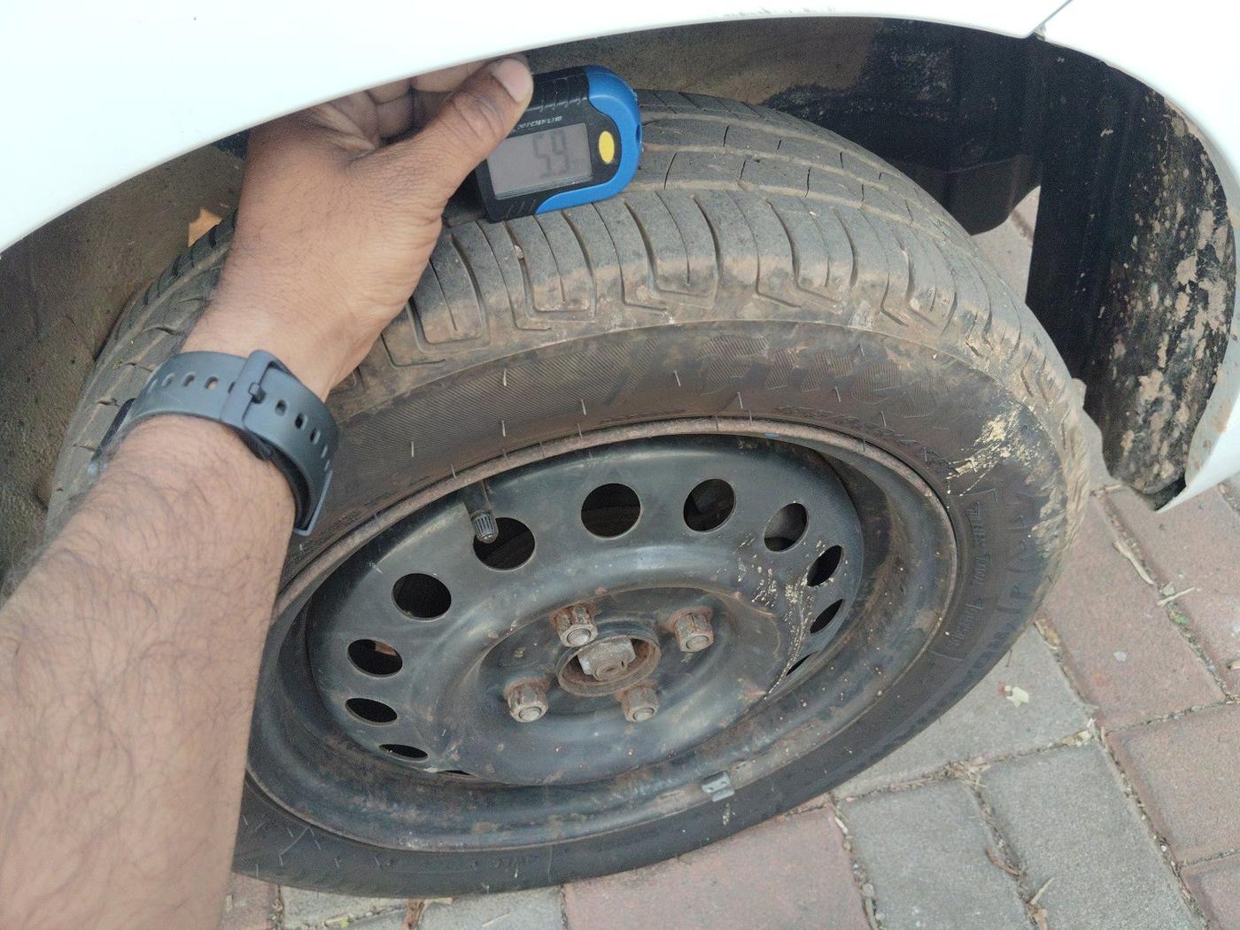 2017 Maruti Wagon R 1.0 VXI, Petrol, Manual, 85,097 km, tyre
