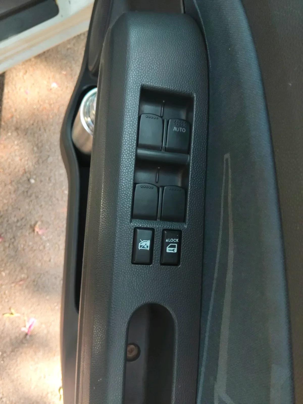 2010 Maruti Ritz ZXI, Petrol, Manual, 1,30,000 km, interior