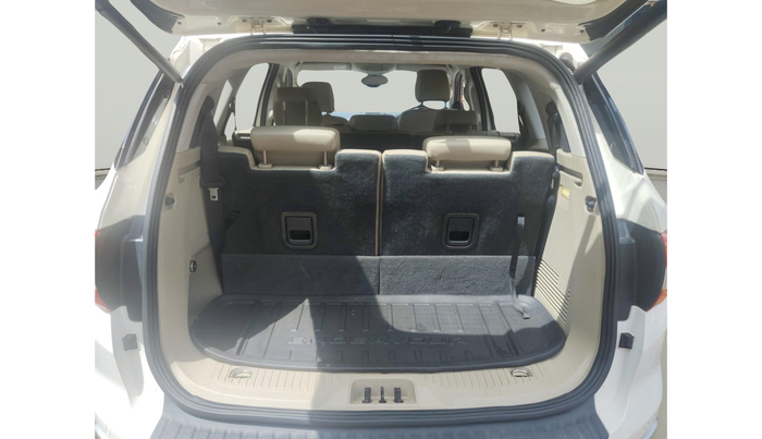 2016 Ford Endeavour TREND 3.2 4X4 AT, Diesel, Automatic, 1,13,309 km, exterior