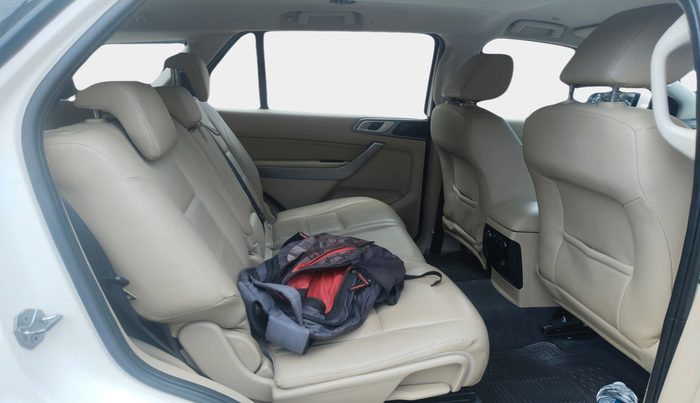 2016 Ford Endeavour TREND 3.2 4X4 AT, Diesel, Automatic, 1,13,309 km, interior