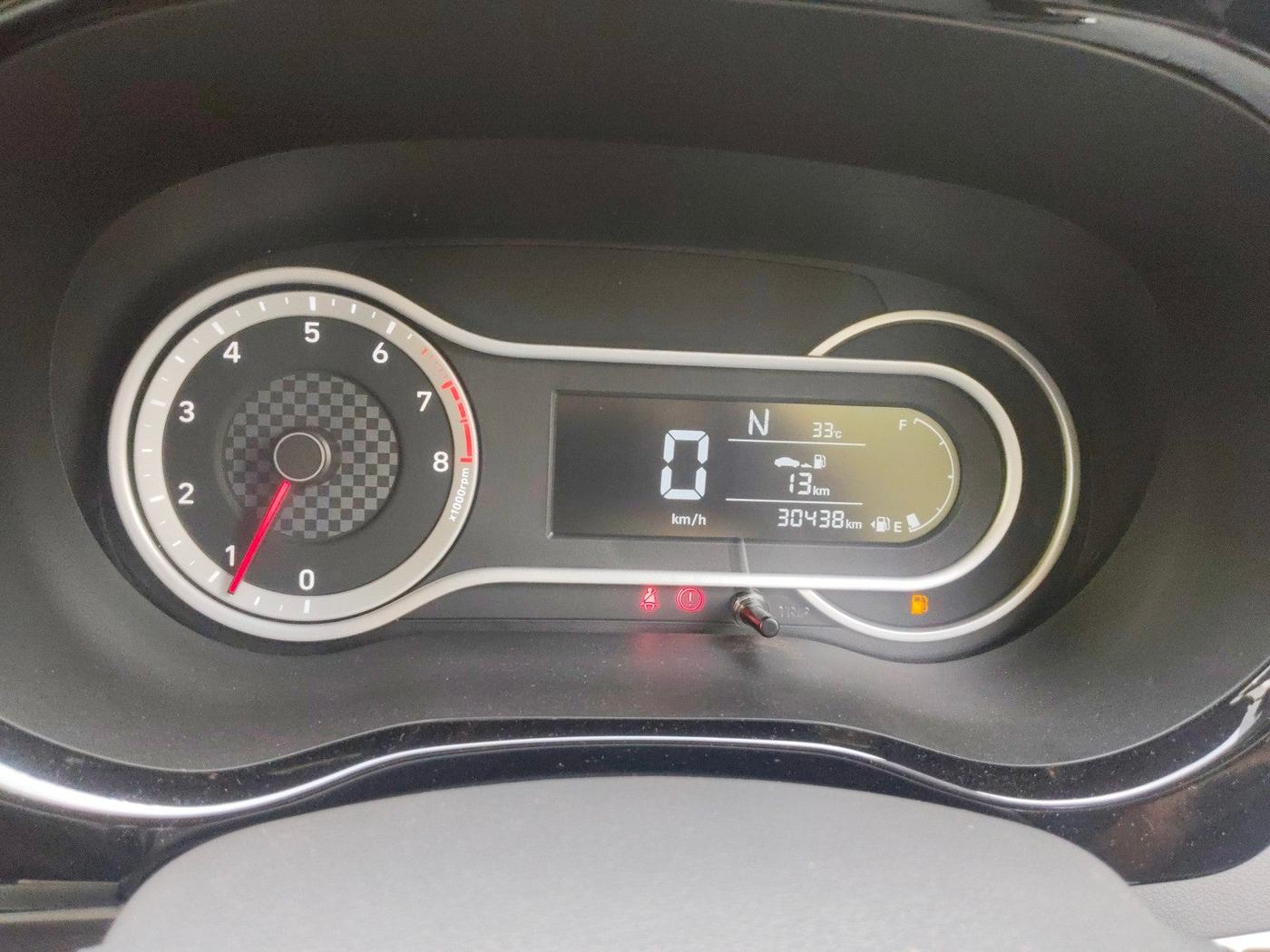 2022 Hyundai GRAND I10 NIOS SPORTZ AMT 1.2 KAPPA VTVT, Petrol, Automatic, 30,438 km, interior