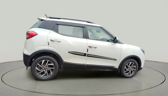 2022 Mahindra XUV300 W8 (O) 1.5 DIESEL, Diesel, Manual, 73,169 km, exterior