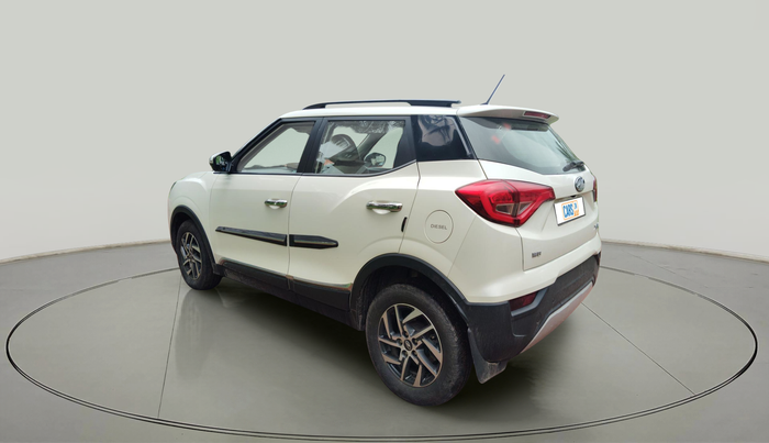 2022 Mahindra XUV300 W8 (O) 1.5 DIESEL, Diesel, Manual, 73,169 km, exterior