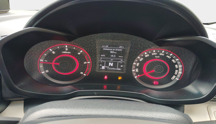 2022 Mahindra XUV300 W8 (O) 1.5 DIESEL, Diesel, Manual, 73,169 km, interior