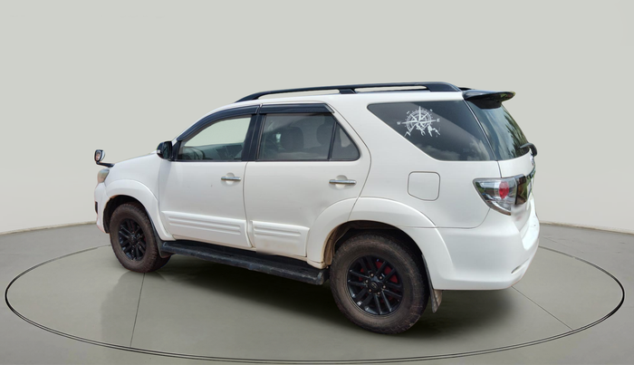2013 Toyota Fortuner 3.0 4X2 AT, Diesel, Automatic, 2,18,031 km, exterior