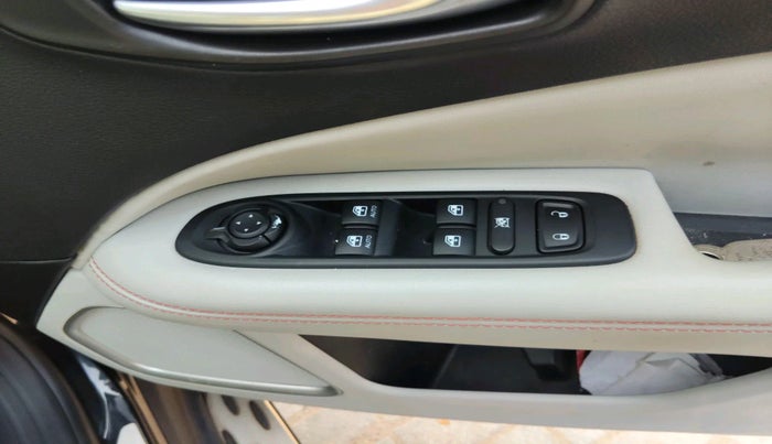 2018 Jeep Compass LIMITED (O) 1.4 PETROL AT, Petrol, Automatic, 88,100 km, interior