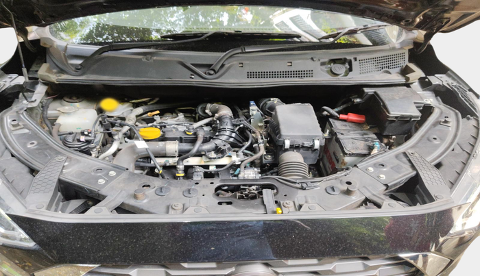 2022 Nissan MAGNITE XV TURBO CVT, Petrol, Automatic, 31,000 km, exterior
