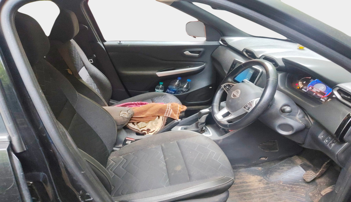 2022 Nissan MAGNITE XV TURBO CVT, Petrol, Automatic, 31,000 km, interior