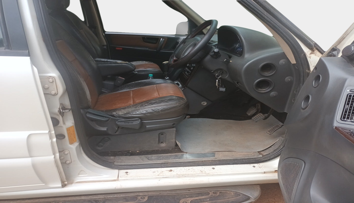 2011 Tata Safari 4X4 VX DICOR, Diesel, Manual, 1,21,029 km, interior