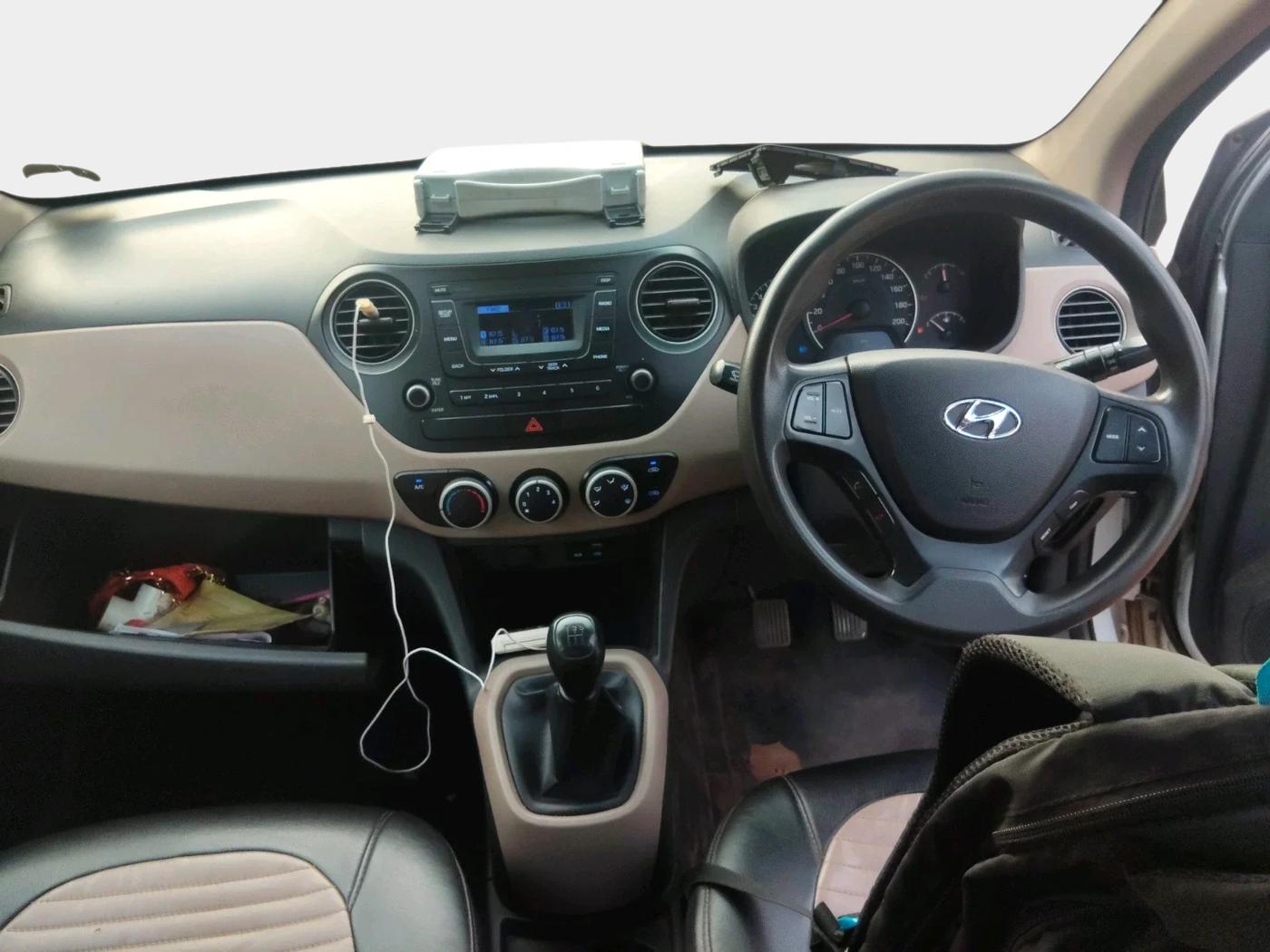 2018 Hyundai Grand i10 MAGNA 1.2 KAPPA VTVT, Petrol, Manual, 1,40,395 km, interior