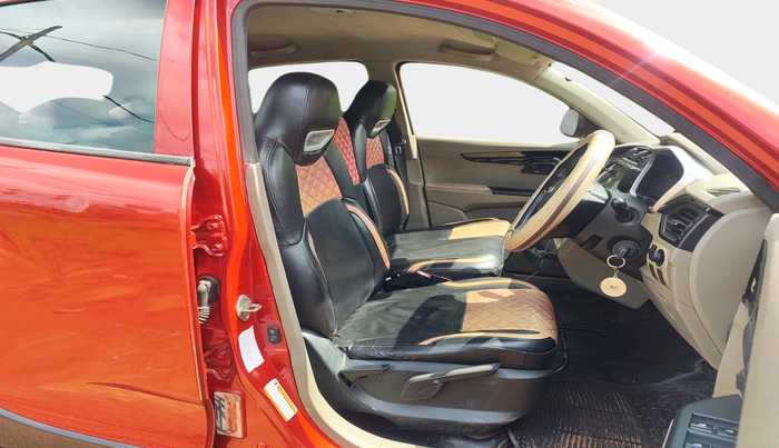 2016 Mahindra Kuv100 K6 6 STR, Petrol, Manual, 95,422 km, interior