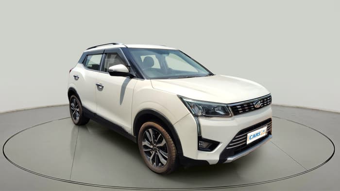 2019 Mahindra XUV300 W8 (O) 1.5 DIESEL, Diesel, Manual, 1,63,192 km, exterior