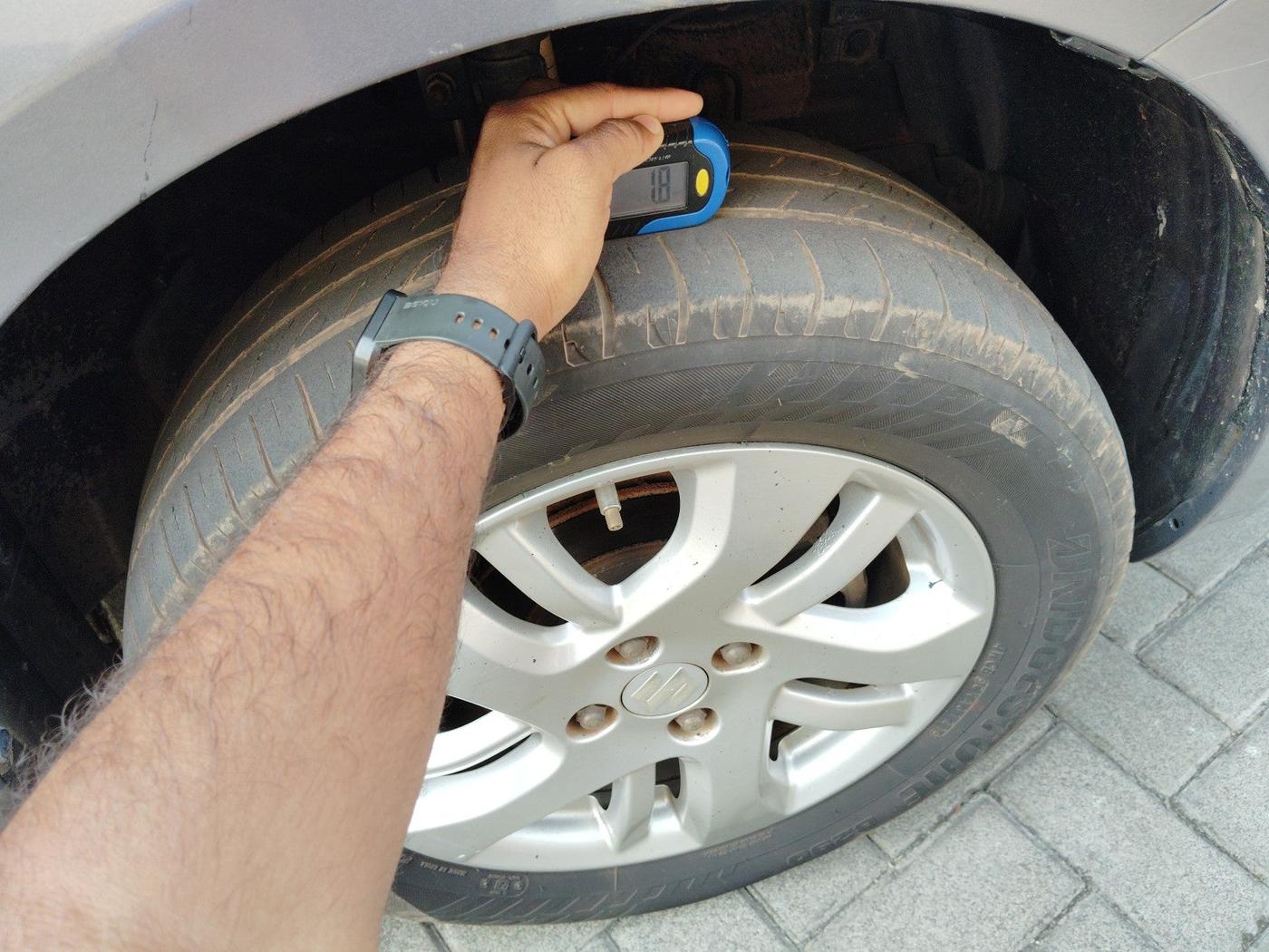 2014 Maruti Swift Dzire ZXI, Petrol, Manual, 1,24,208 km, tyre