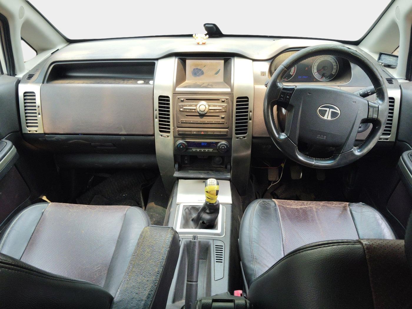 2010 Tata Aria PRIDE 4X4, Diesel, Manual, 1,83,128 km, interior