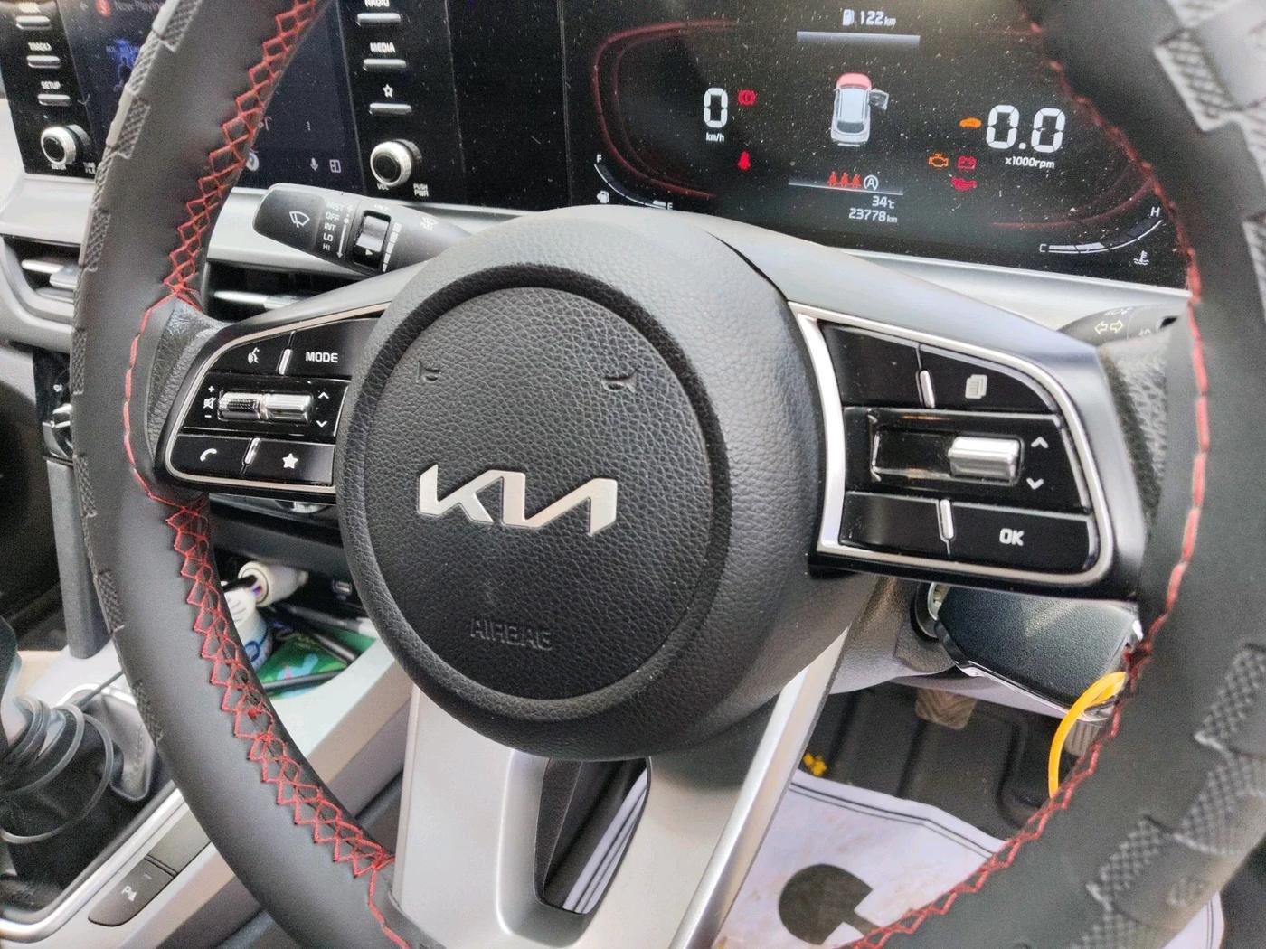 2023 KIA SELTOS  HTK 1.5 PETROL MT, Petrol, Manual, 23,778 km, interior