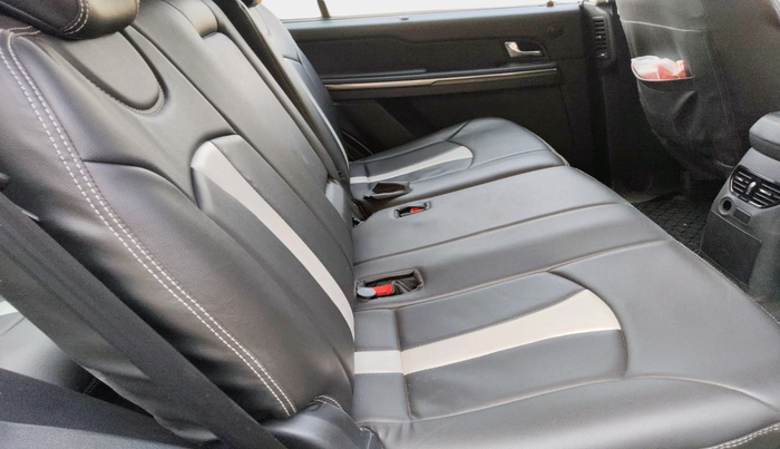 2018 Tata Hexa XM 4X2 7 STR, Diesel, Manual, 69,357 km, interior