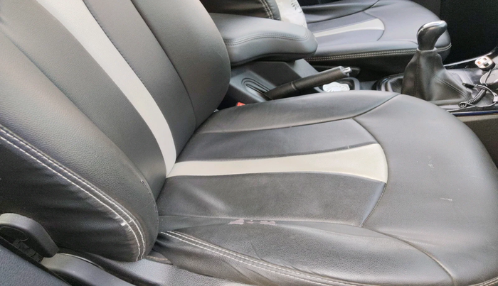 2018 Tata Hexa XM 4X2 7 STR, Diesel, Manual, 69,357 km, interior