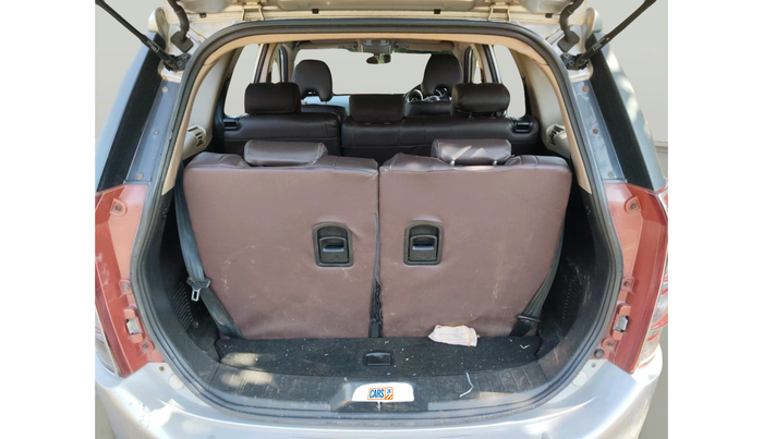 2013 Mahindra XUV500 W6, Diesel, Manual, 1,85,710 km, exterior