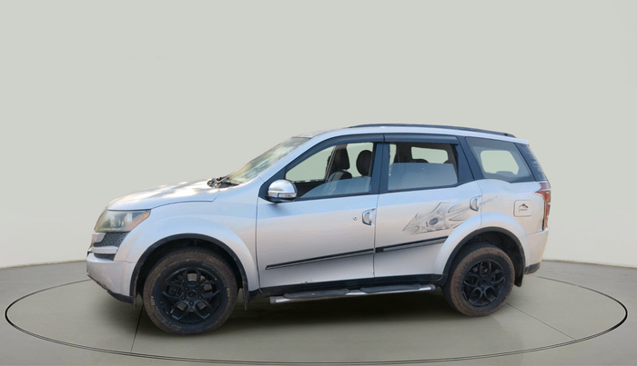 2013 Mahindra XUV500 W6, Diesel, Manual, 1,85,710 km, exterior