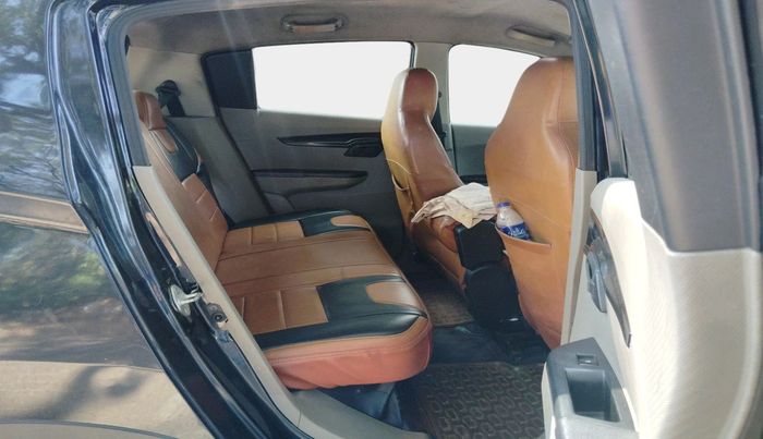 2016 Mahindra Kuv100 K4 D 6 STR, Diesel, Manual, 1,09,632 km, interior