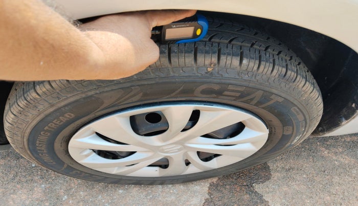 2013 Maruti Swift VXI, Petrol, Manual, 35,708 km, tyre