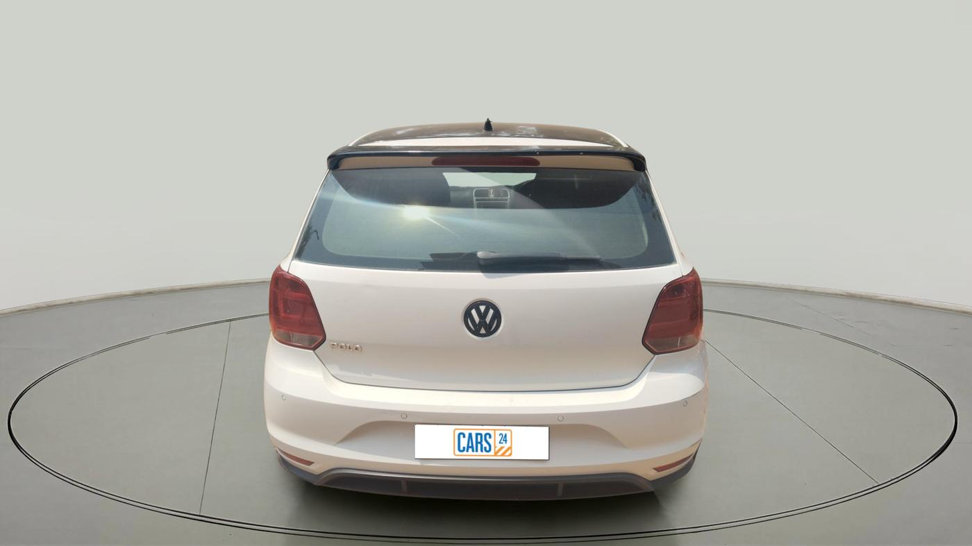 2015 Volkswagen Polo HIGHLINE1.2L, Petrol, Manual, 1,00,247 km, exterior