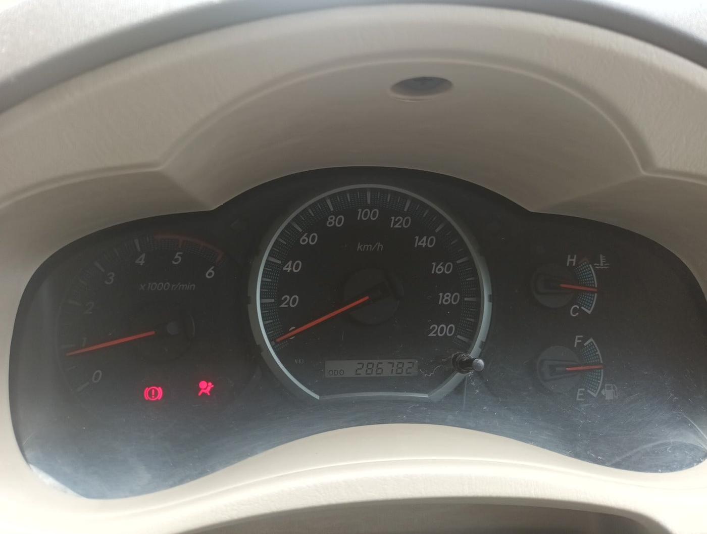 2013 Toyota Innova 2.5 VX 7 STR, Diesel, Manual, 2,86,782 km, interior