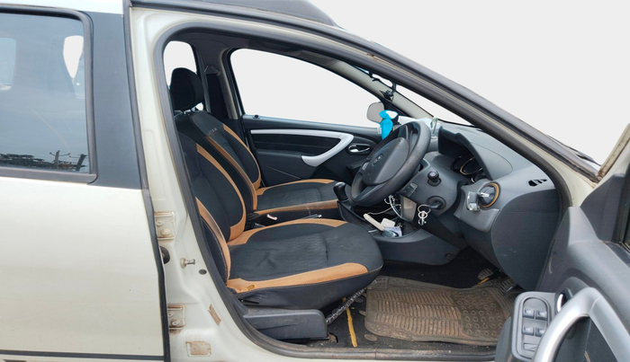 2015 Renault Duster RXL 85PS EXPLORE, Diesel, Manual, 1,75,224 km, interior