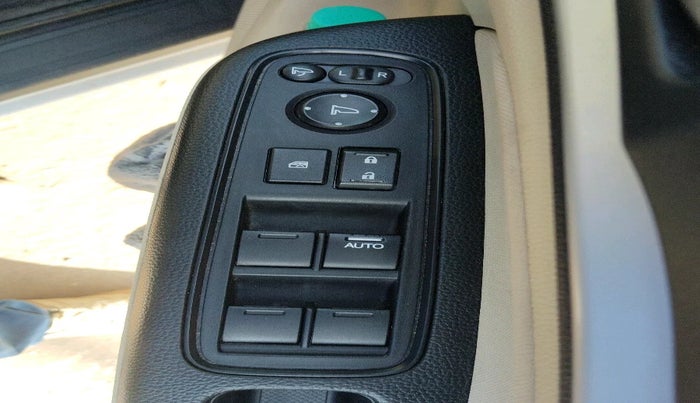 2023 Honda Amaze 1.2L I-VTEC VX CVT, Petrol, Automatic, 31,728 km, interior