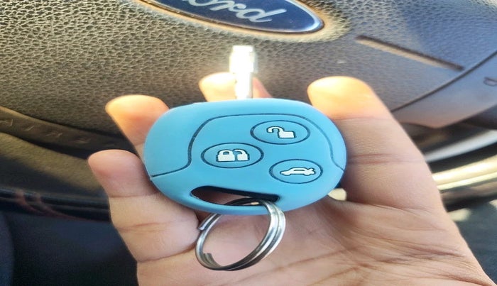 2012 Ford Figo TITANIUM 1.4 DIESEL, Diesel, Manual, 1,49,095 km, interior