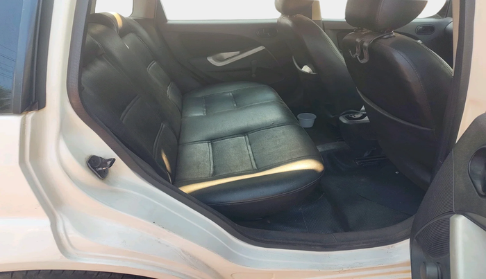 2012 Ford Figo TITANIUM 1.4 DIESEL, Diesel, Manual, 1,49,095 km, interior