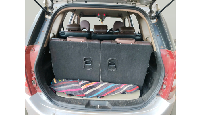2012 Mahindra XUV500 W8, Diesel, Manual, 2,50,179 km, exterior