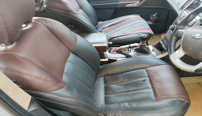 2012 Mahindra XUV500 W8, Diesel, Manual, 2,50,179 km, interior