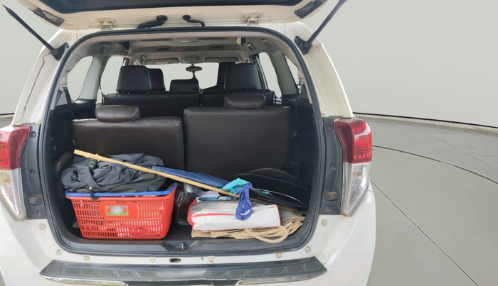 2017 Toyota Innova Crysta 2.8 GX AT 8 STR, Diesel, Automatic, 1,63,041 km, exterior