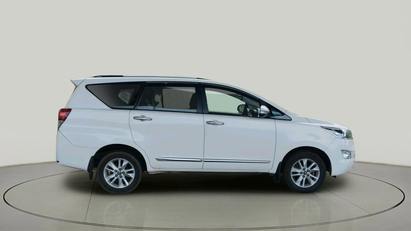 2017 Toyota Innova Crysta 2.8 GX AT 8 STR, Diesel, Automatic, 1,63,041 km, exterior