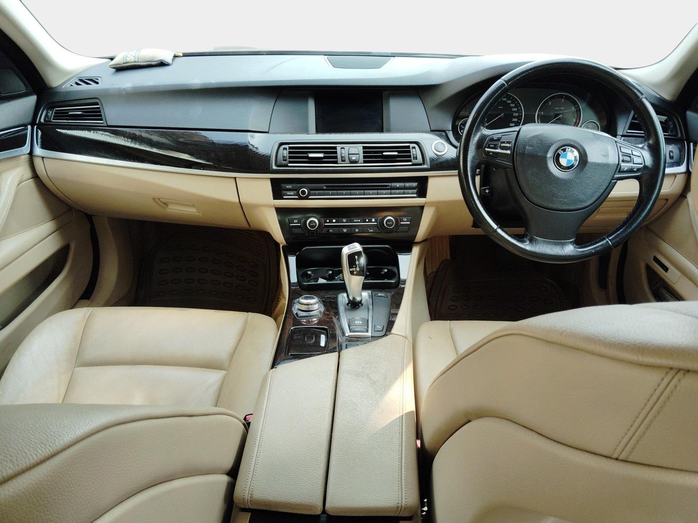 2011 BMW 5 Series 520D 2.0, Diesel, Automatic, 88,916 km, interior
