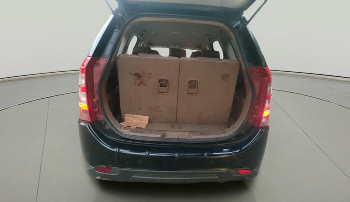 2015 Mahindra XUV500 W6, Diesel, Manual, 1,62,262 km, exterior