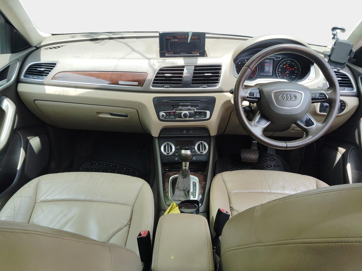 2012 Audi Q3 2.0 QUATTRO TDI AT, Diesel, Automatic, 1,41,524 km, interior