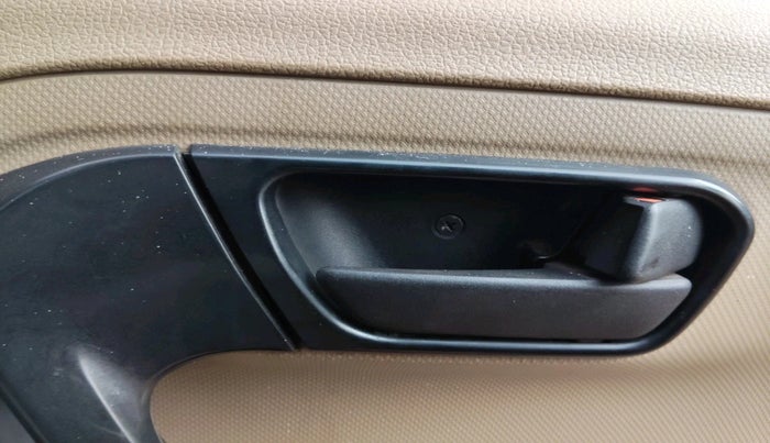 2017 Mahindra TUV300 T4 PLUS, Diesel, Manual, 87,856 km, interior