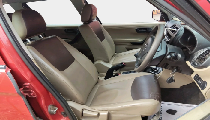 2017 Mahindra TUV300 T4 PLUS, Diesel, Manual, 87,856 km, interior