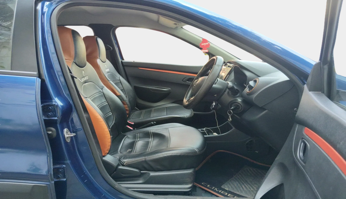 2018 Renault Kwid CLIMBER 1.0 AMT, Petrol, Automatic, 97,970 km, interior