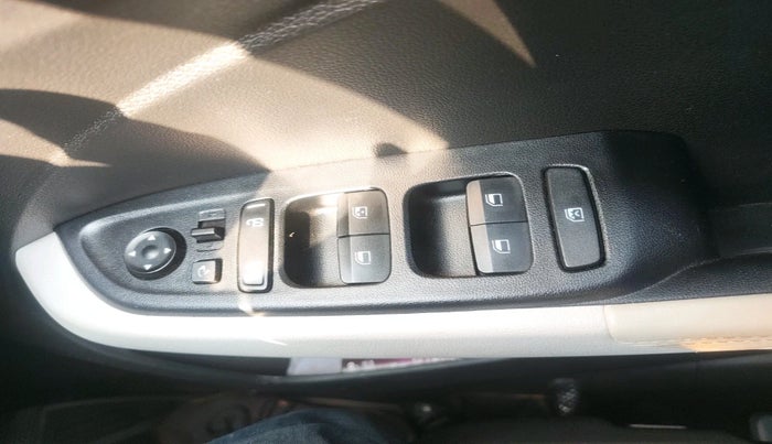 2023 Hyundai VENUE SX (O) 1.0 TURBO DCT, Petrol, Automatic, 21,051 km, interior