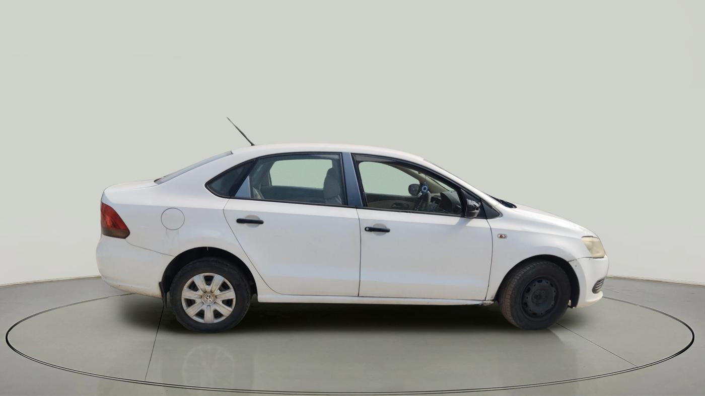 2010 Volkswagen Vento TRENDLINE 1.6, Petrol, Manual, 1,27,522 km, exterior