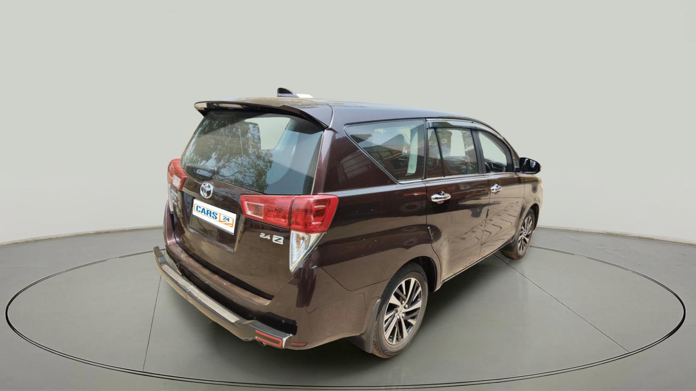 2022 Toyota Innova Crysta 2.4 ZX AT 7 STR, Diesel, Automatic, 38,758 km, exterior