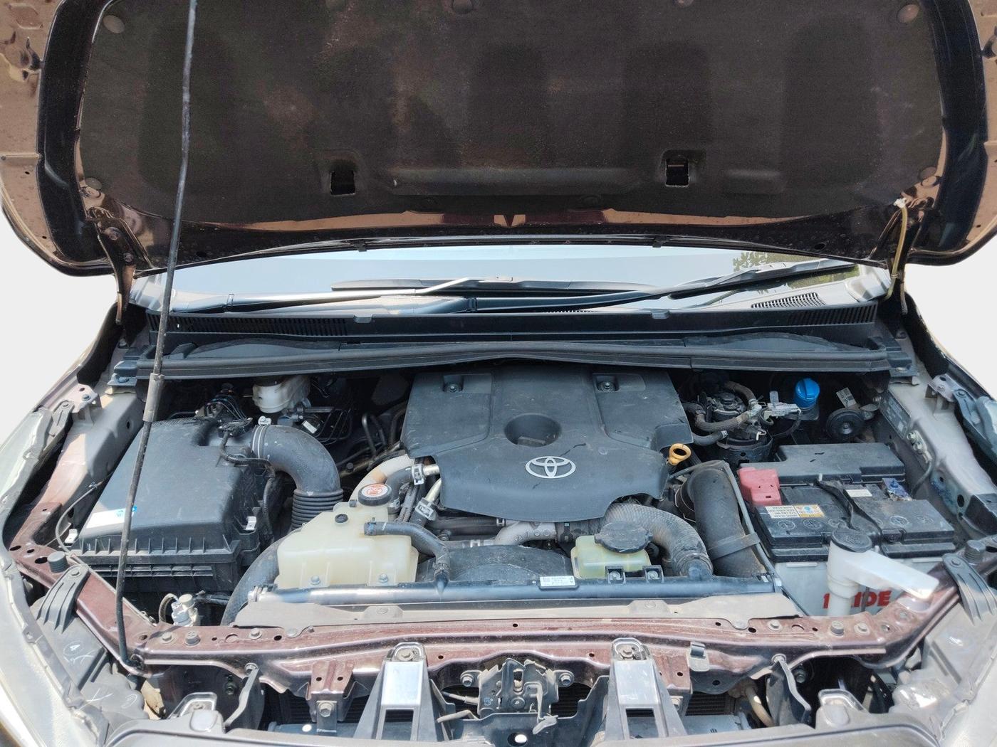 2022 Toyota Innova Crysta 2.4 ZX AT 7 STR, Diesel, Automatic, 38,758 km, exterior