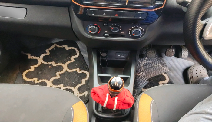 2022 Renault Kwid CLIMBER 1.0 (O), Petrol, Manual, 45,941 km, interior