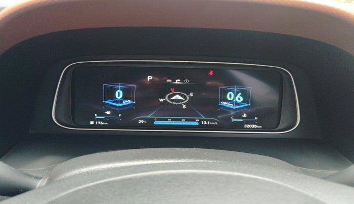2022 Hyundai ALCAZAR 2.0 SIGNATURE (O) AT 6STR, Petrol, Automatic, 32,035 km, interior