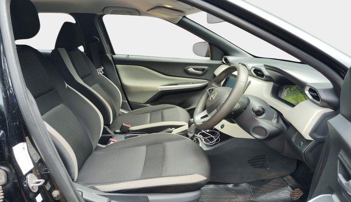2022 Nissan MAGNITE XV TURBO CVT, Petrol, Automatic, 23,777 km, interior